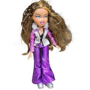 Bratz Yasmin Doll 2001 MGA Metallic Purple Flare Pants Silver Fur Jacket‎ Y2K